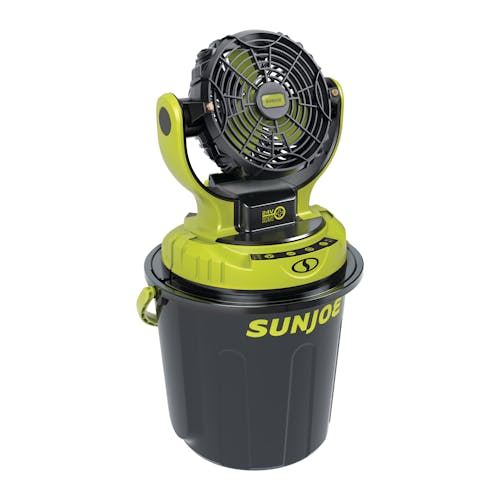 Angled view of the Sun Joe 24-volt cordless indoor and outdoor misting fan kit on top of the Xl 6-gallon bucket.