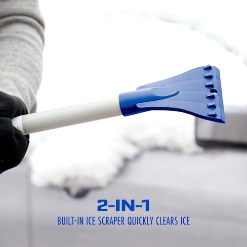 2-in-1 built-in ice scraper quickly clears ice.