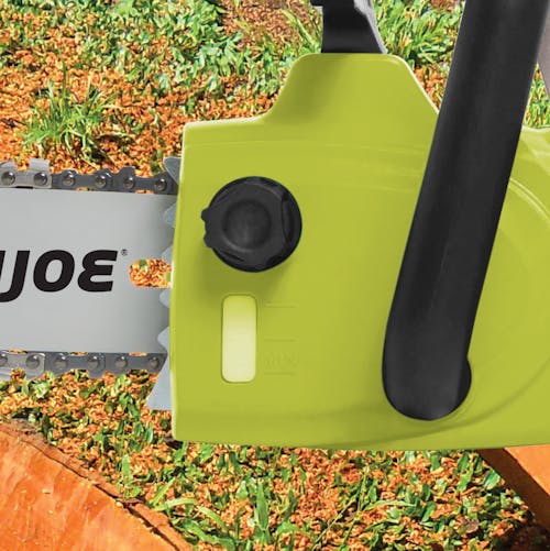 Close-up of the speed dial on the side of the Sun Joe 8-amp 8-inch Electric Convertible Pole Chain Saw.